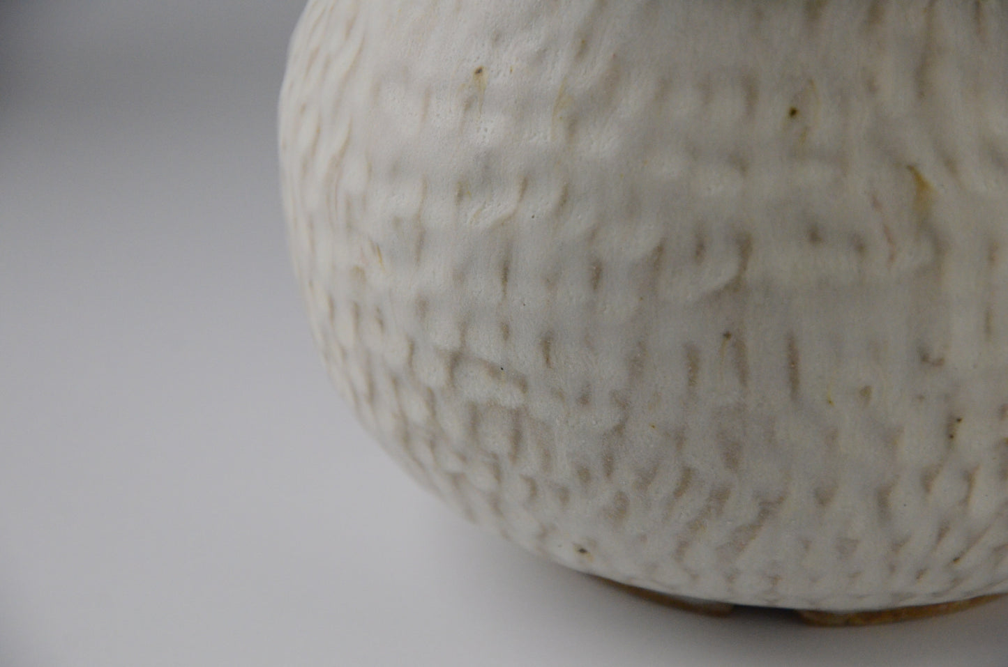 Textured big planter