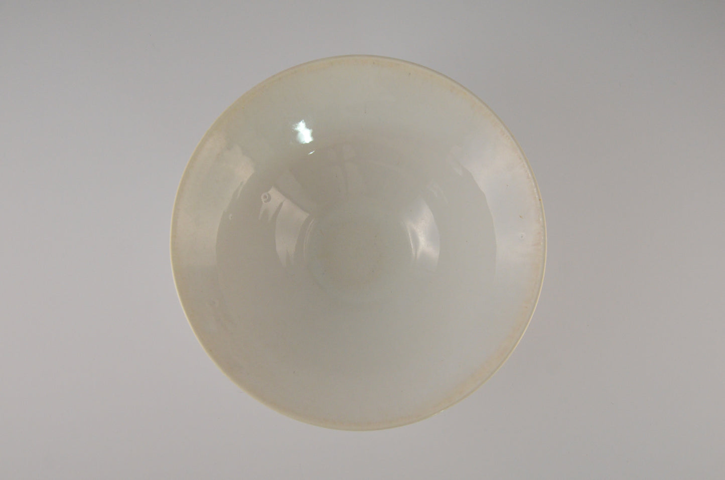 white porcelain cereal bowel