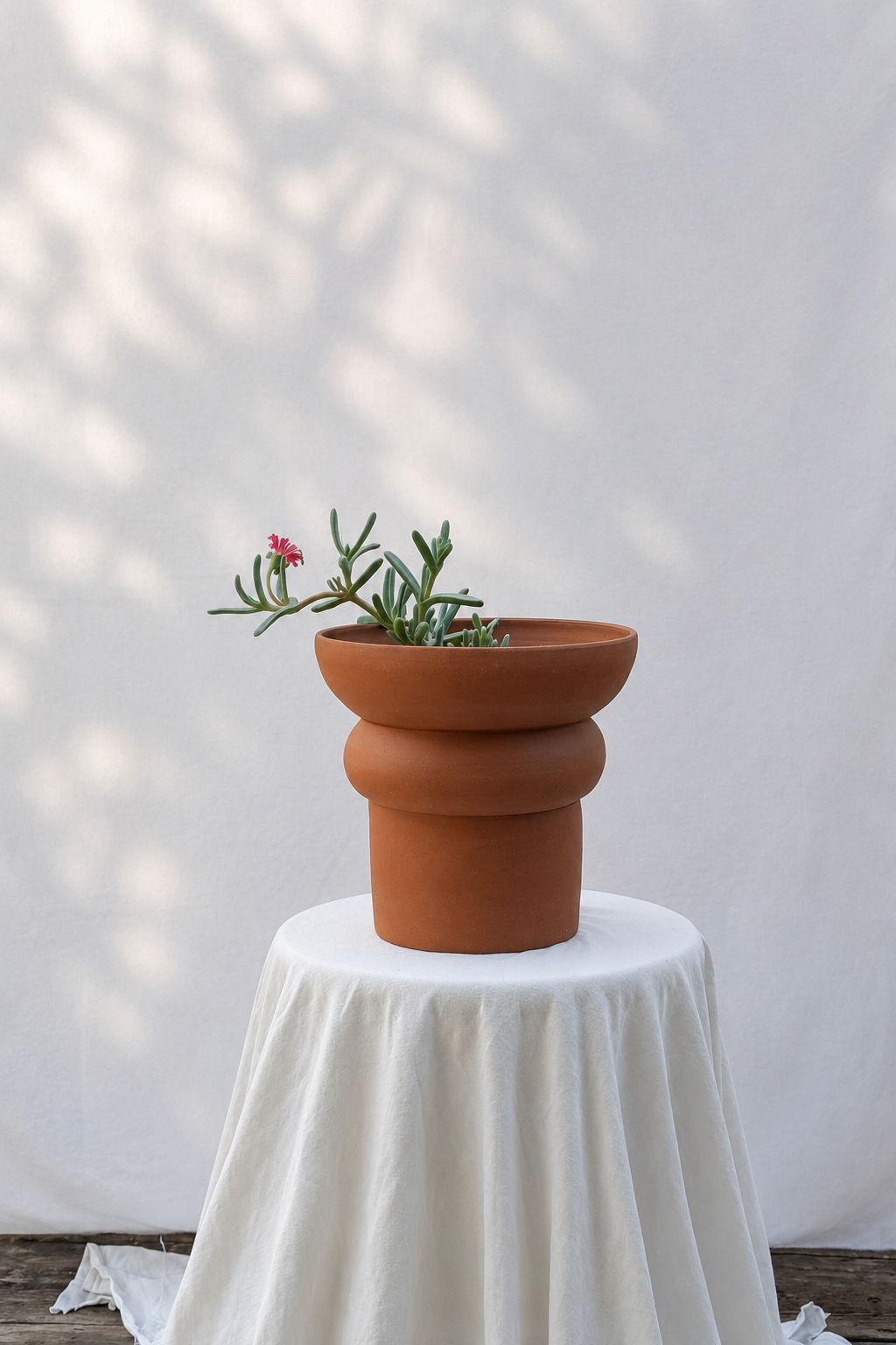 Red terracotta small planter