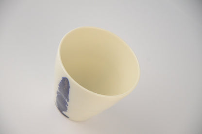 Printed porcelain v-shape cup