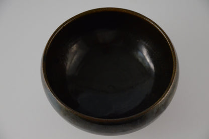 Black screw shape bowl