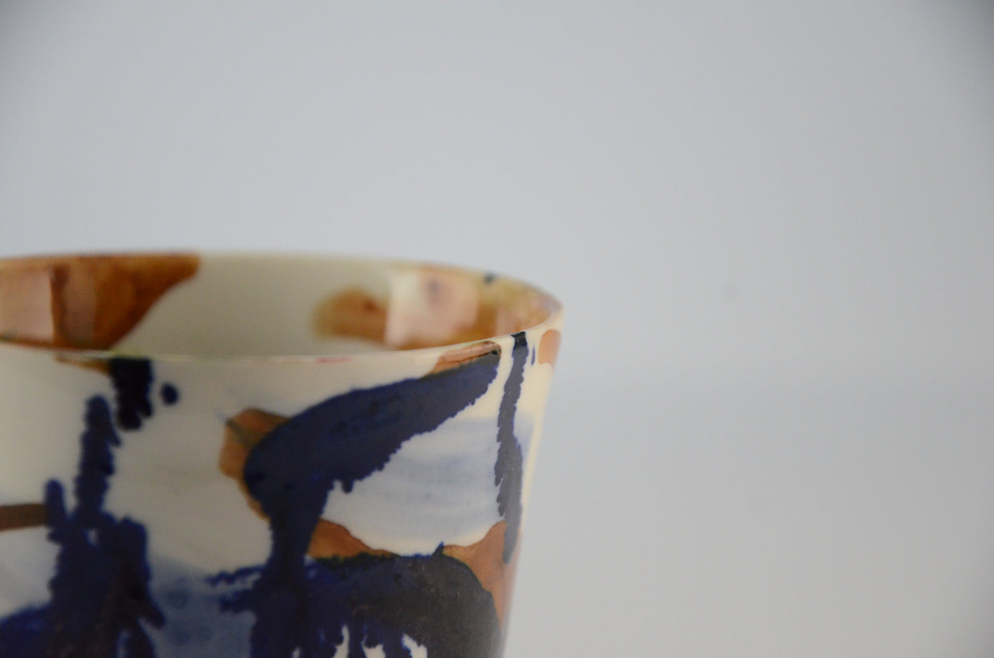 Printed porcelain cups