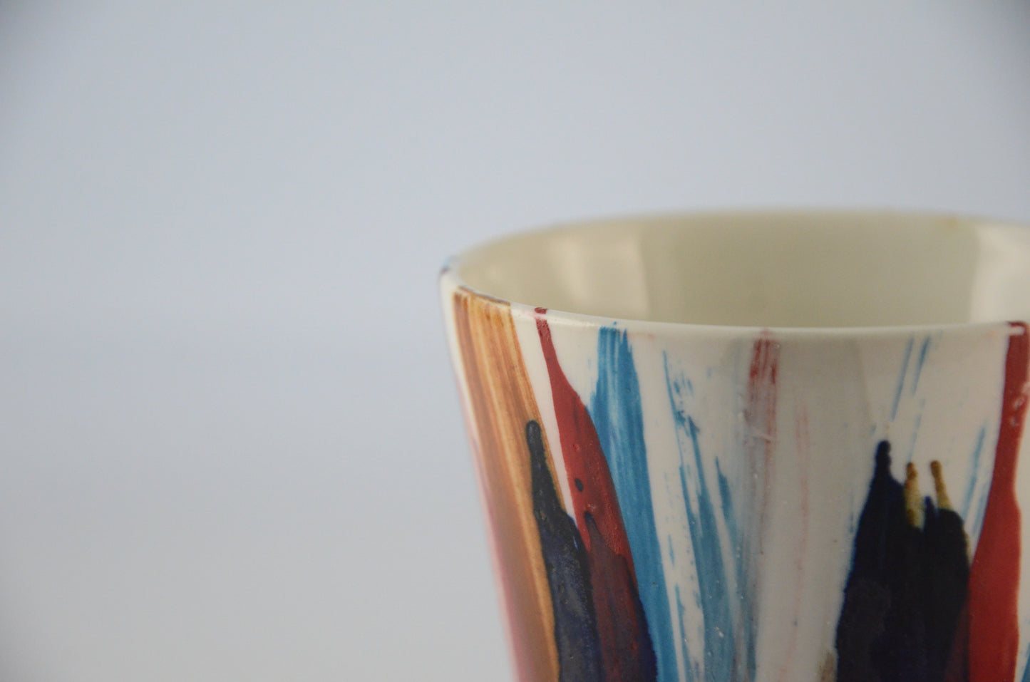 Printed porcelain cups