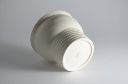 Screw shape porcelain cup