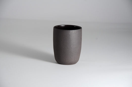 Black cup (medium)