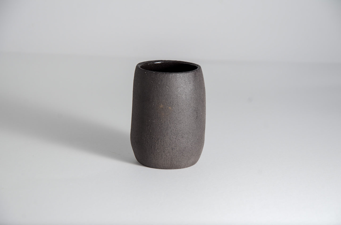 Black cup (small)